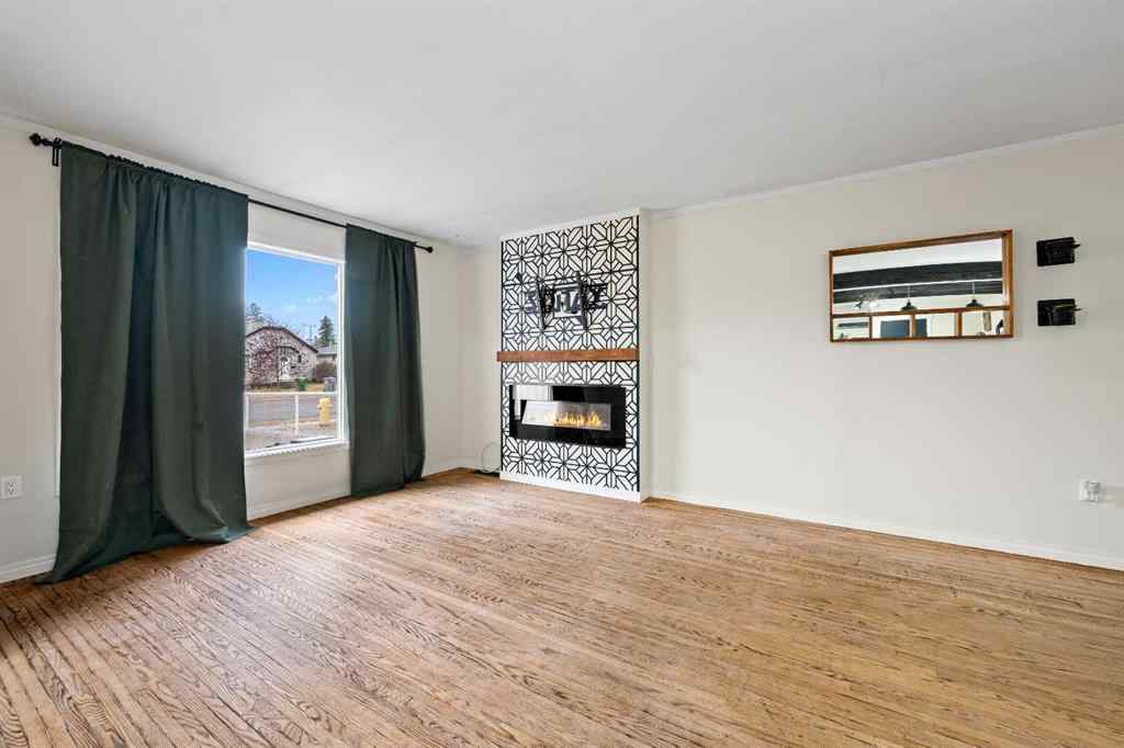 MLS® A2267398 - 4816 47 Street  in Central Business District Lloydminster, Residential