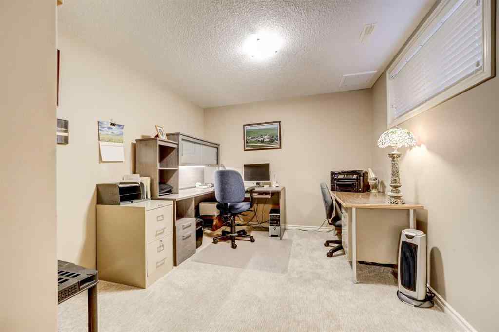 MLS® A2267404 - 2806 35 Avenue S in West Mayor Magrath Dr Lethbridge, Residential