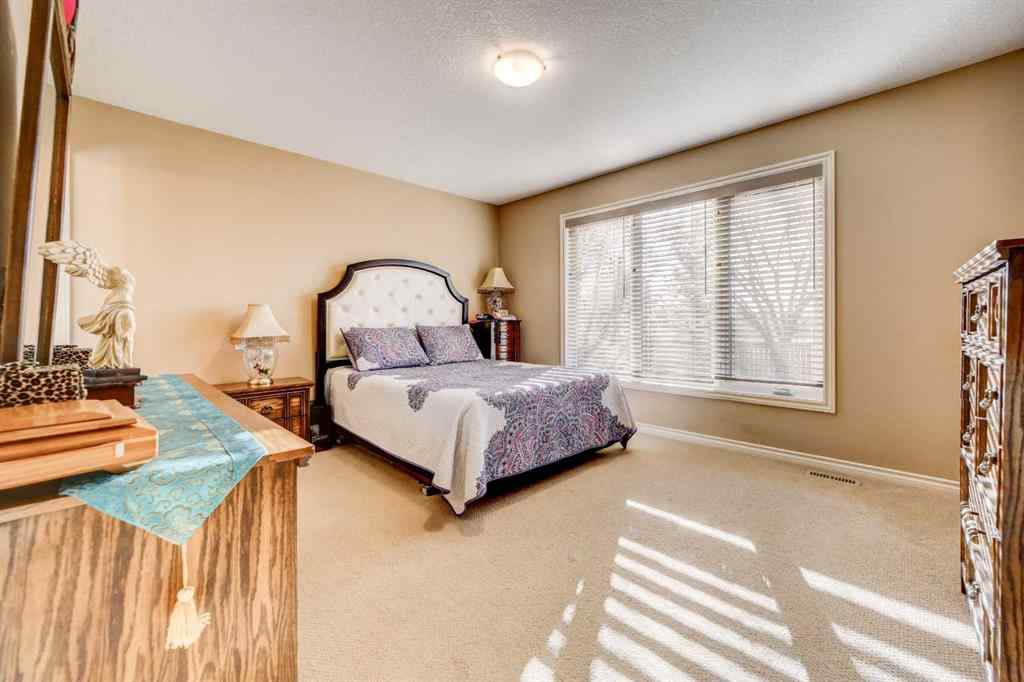 MLS® A2267404 - 2806 35 Avenue S in West Mayor Magrath Dr Lethbridge, Residential