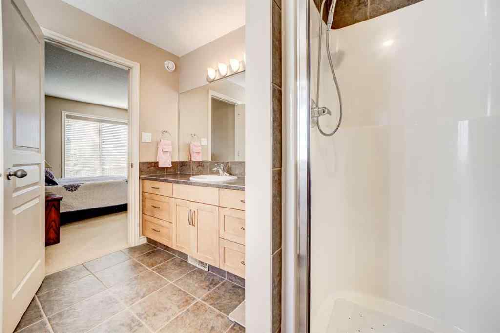 MLS® A2267404 - 2806 35 Avenue S in West Mayor Magrath Dr Lethbridge, Residential