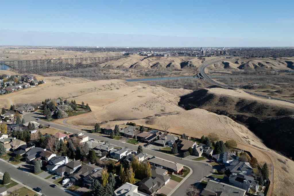 MLS&reg; # A2267407 - 11 Wildwood Crescent W in Ridgewood Lethbridge, Residential Open Houses