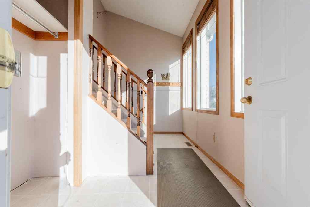 MLS® A2267408 - 9340 66 Avenue  in Country Club Estates Grande Prairie, Residential