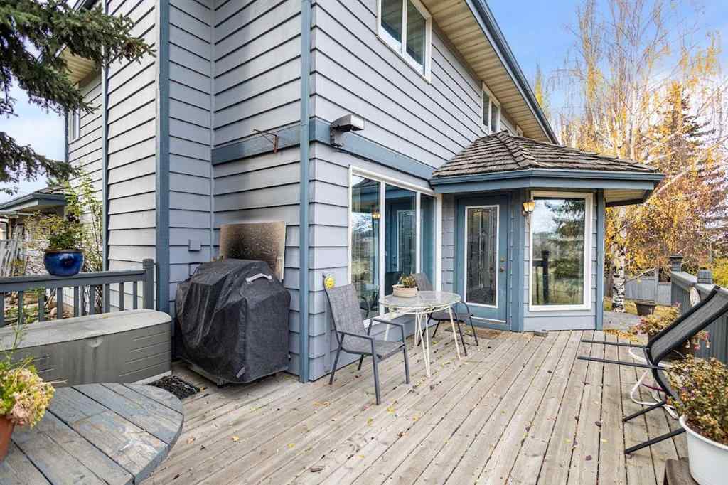 MLS® A2267413 - 224 Douglas Woods Point SE in Douglasdale/Glen Calgary, Residential