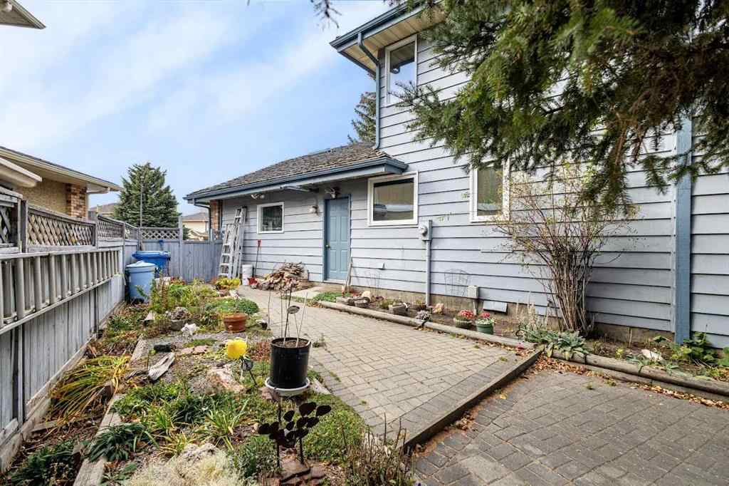 MLS® A2267413 - 224 Douglas Woods Point SE in Douglasdale/Glen Calgary, Residential