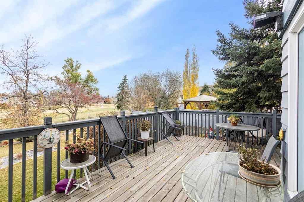 MLS® A2267413 - 224 Douglas Woods Point SE in Douglasdale/Glen Calgary, Residential