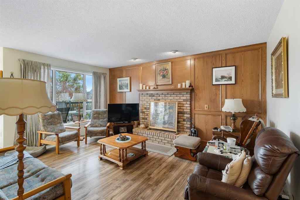 MLS® A2267413 - 224 Douglas Woods Point SE in Douglasdale/Glen Calgary, Residential