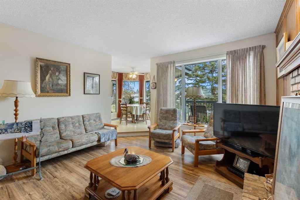 MLS® A2267413 - 224 Douglas Woods Point SE in Douglasdale/Glen Calgary, Residential