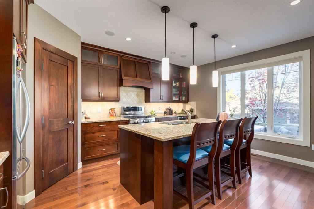 MLS® A2267417 - 6616 Bowness Road NW in Bowness Calgary, Residential