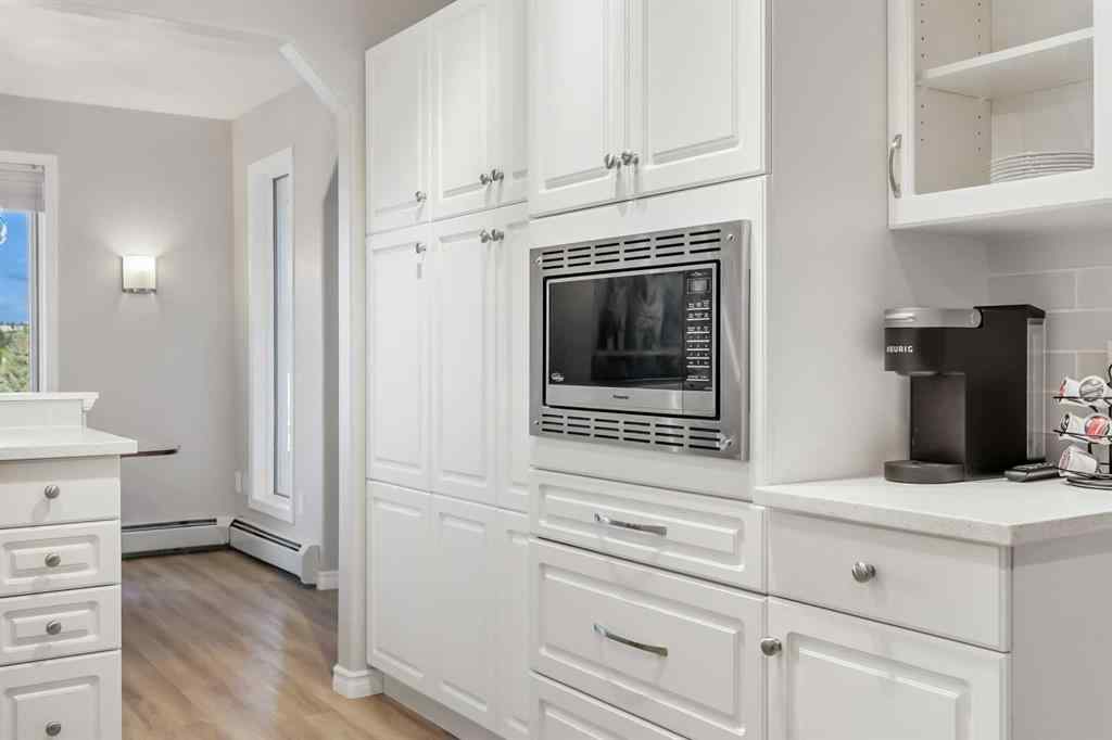 MLS® A2267418 - Unit #404 7239 Sierra Morena Boulevard SW in Signal Hill Calgary, Residential