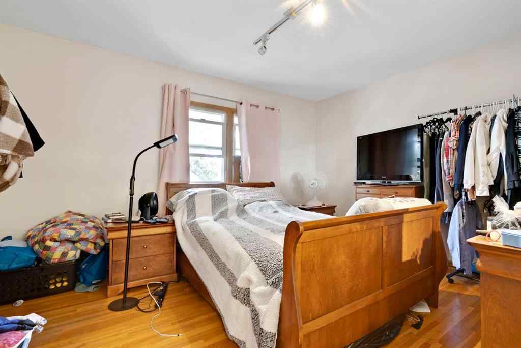 MLS® A2267430 - 3020 15 Avenue SW in Shaganappi Calgary, Residential