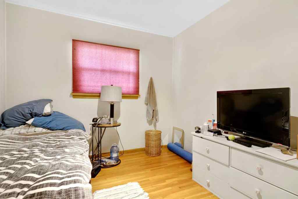 MLS® A2267430 - 3020 15 Avenue SW in Shaganappi Calgary, Residential