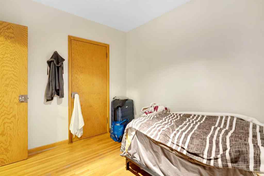 MLS® A2267430 - 3020 15 Avenue SW in Shaganappi Calgary, Residential