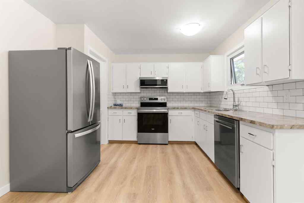 MLS® A2267434 - 1804 17 Street SE in Crestwood-Norwood Medicine Hat, Residential