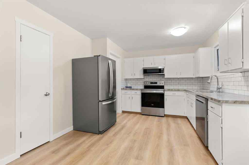 MLS® A2267434 - 1804 17 Street SE in Crestwood-Norwood Medicine Hat, Residential