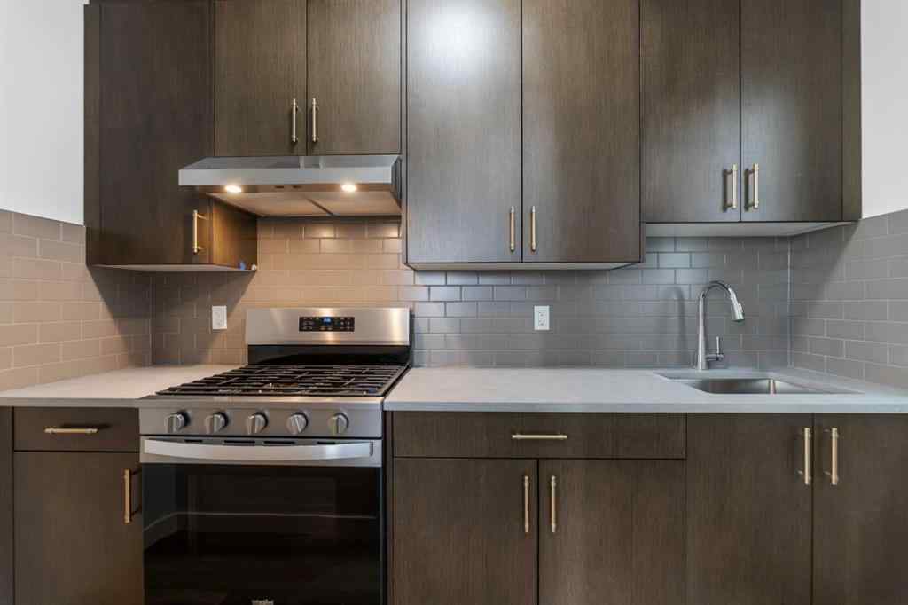 MLS® A2267443 - 284 Savanna Drive NE in Saddle Ridge Calgary, Residential