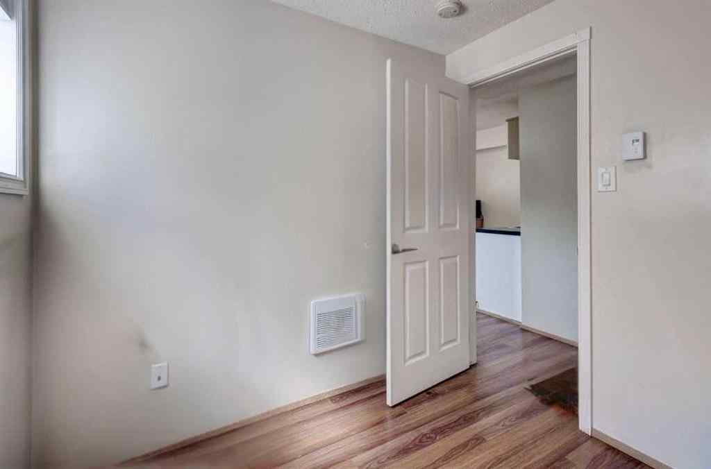 MLS® A2267445 - 5 Fonda Drive SE in Forest Heights Calgary, Residential