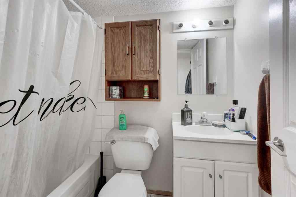 MLS® A2267445 - 5 Fonda Drive SE in Forest Heights Calgary, Residential