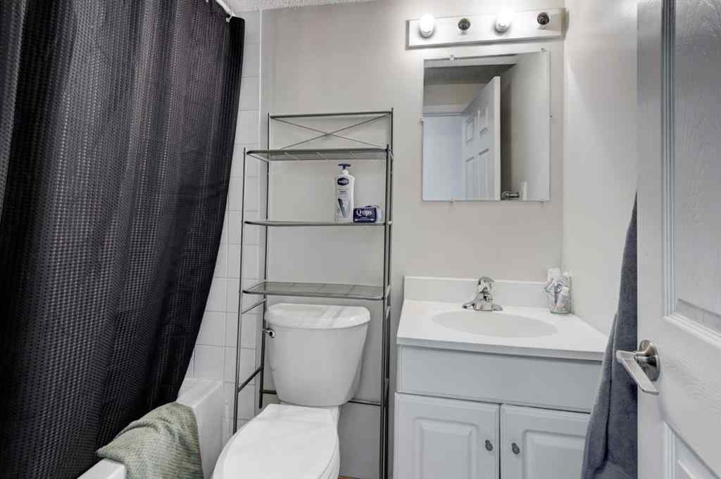 MLS® A2267445 - 5 Fonda Drive SE in Forest Heights Calgary, Residential