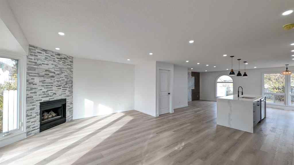 MLS® A2267449 - 4 Harvey Place SW in Haysboro Calgary, Residential