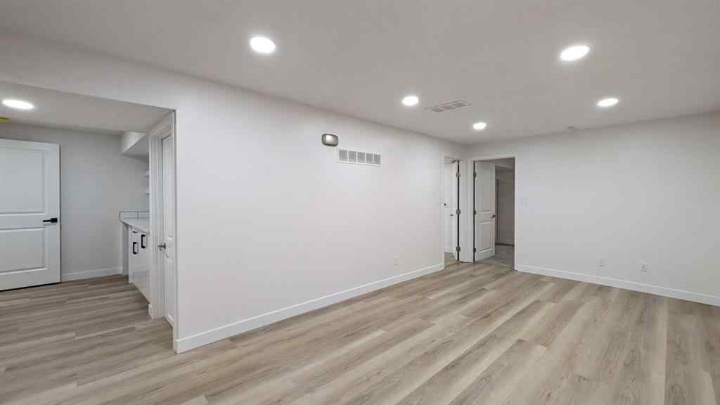 MLS® A2267449 - 4 Harvey Place SW in Haysboro Calgary, Residential