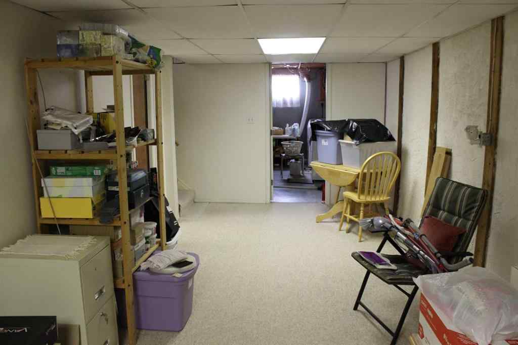 MLS® A2267452 - Unit #B 531 4 Avenue E in Central Brooks, Residential