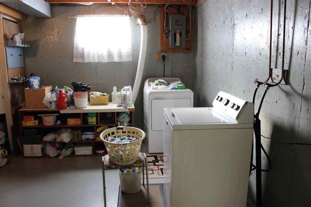 MLS® A2267452 - Unit #B 531 4 Avenue E in Central Brooks, Residential