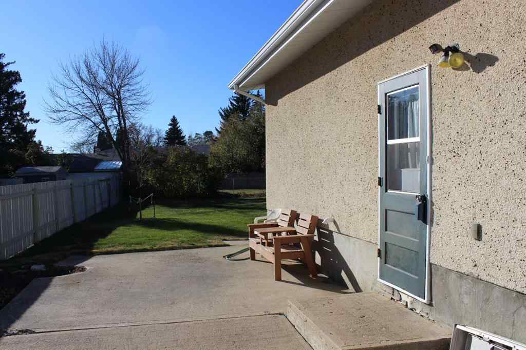 MLS® A2267452 - Unit #B 531 4 Avenue E in Central Brooks, Residential