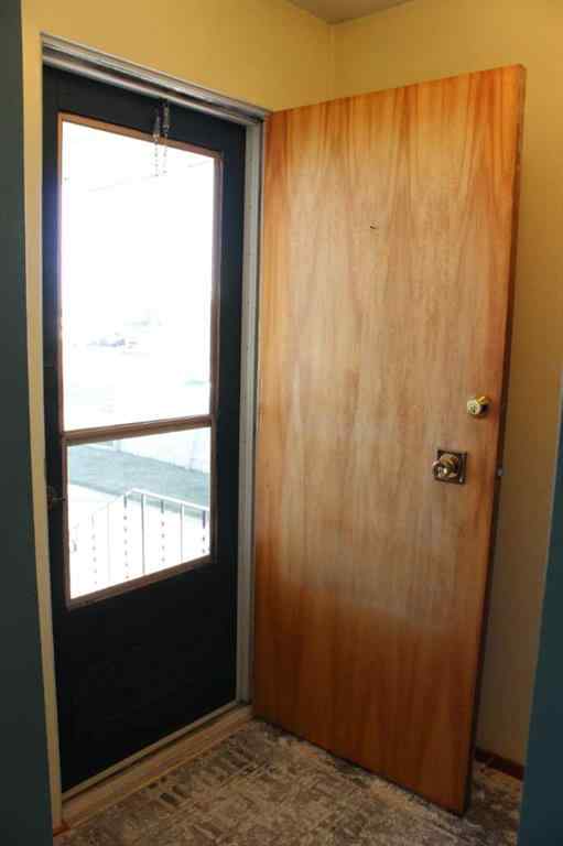 MLS® A2267452 - Unit #B 531 4 Avenue E in Central Brooks, Residential