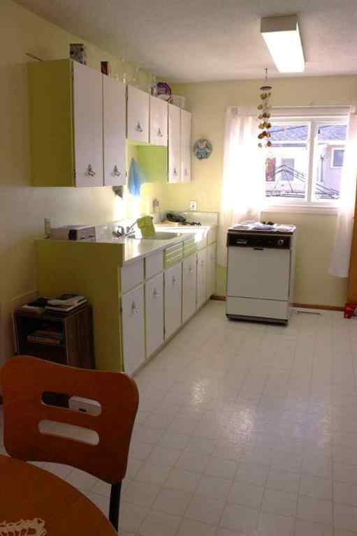 MLS® A2267452 - Unit #B 531 4 Avenue E in Central Brooks, Residential