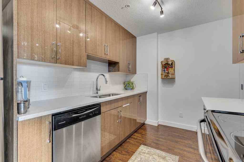 MLS® A2267456 - Unit #205 607 17 Avenue NW in Mount Pleasant Calgary, Residential