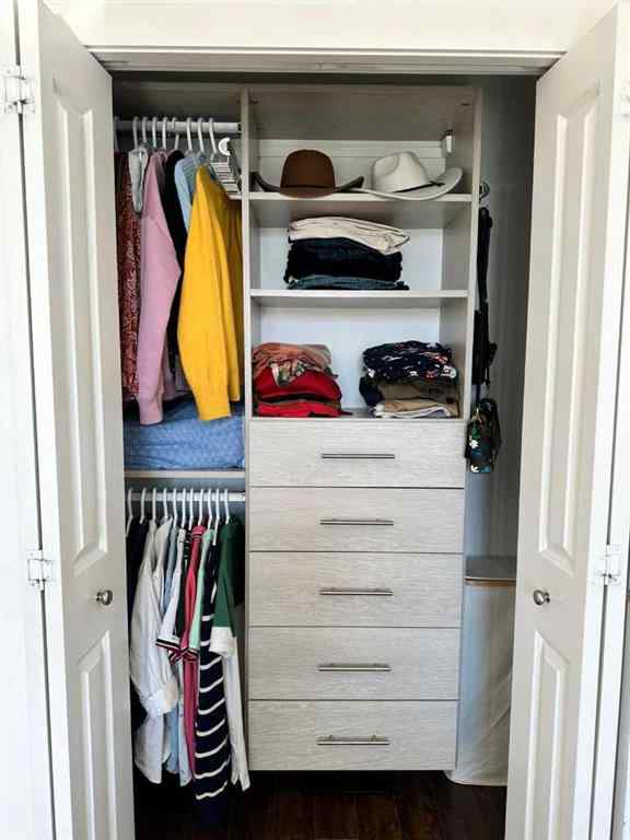 MLS® A2267456 - Unit #205 607 17 Avenue NW in Mount Pleasant Calgary, Residential