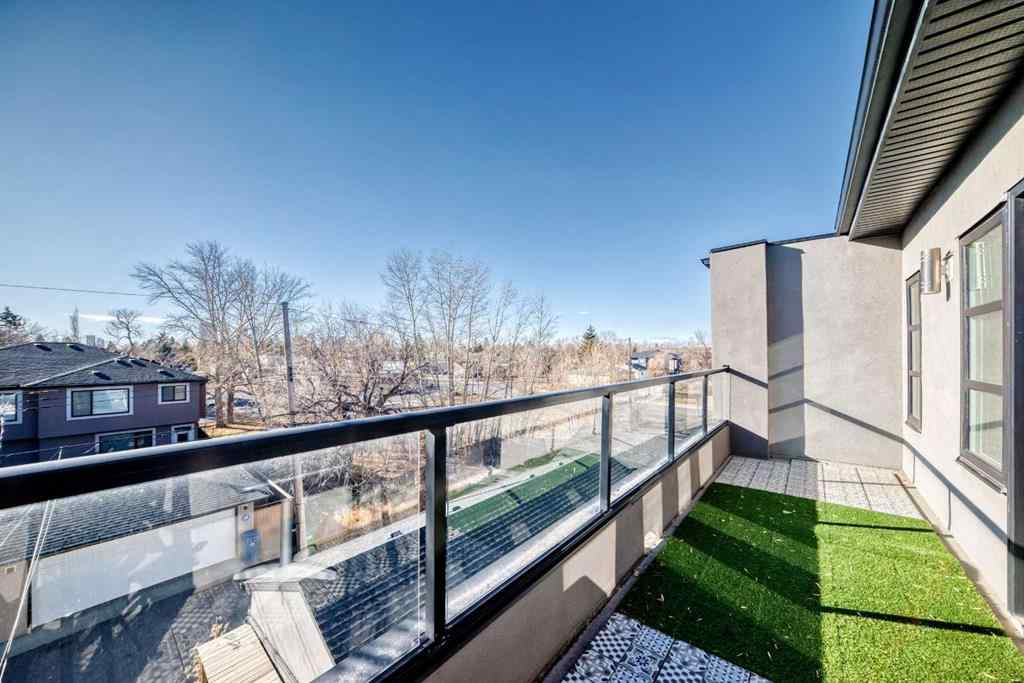 MLS® A2267460 - Unit #2 413 25 Avenue NE in Winston Heights/Mountview Calgary, Residential