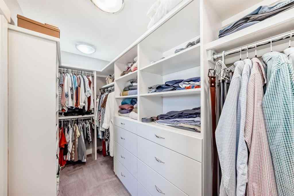 MLS® A2267460 - Unit #2 413 25 Avenue NE in Winston Heights/Mountview Calgary, Residential