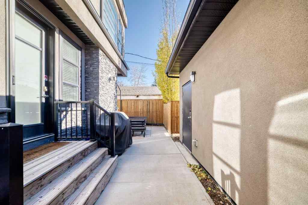 MLS® A2267460 - Unit #2 413 25 Avenue NE in Winston Heights/Mountview Calgary, Residential