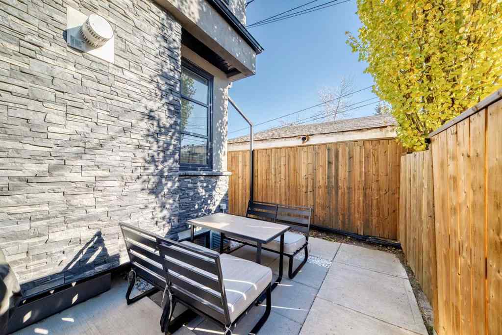 MLS® A2267460 - Unit #2 413 25 Avenue NE in Winston Heights/Mountview Calgary, Residential