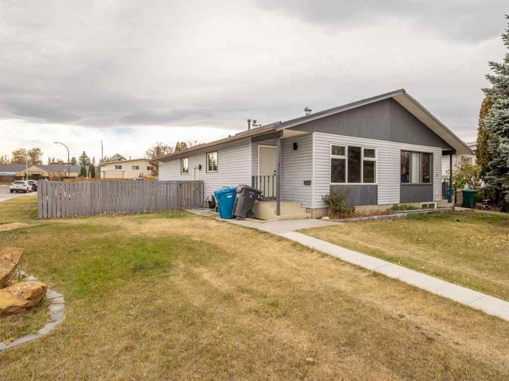 MLS® A2267462 - 2 Cayuga Crescent W in Indian Battle Heights Lethbridge, Residential