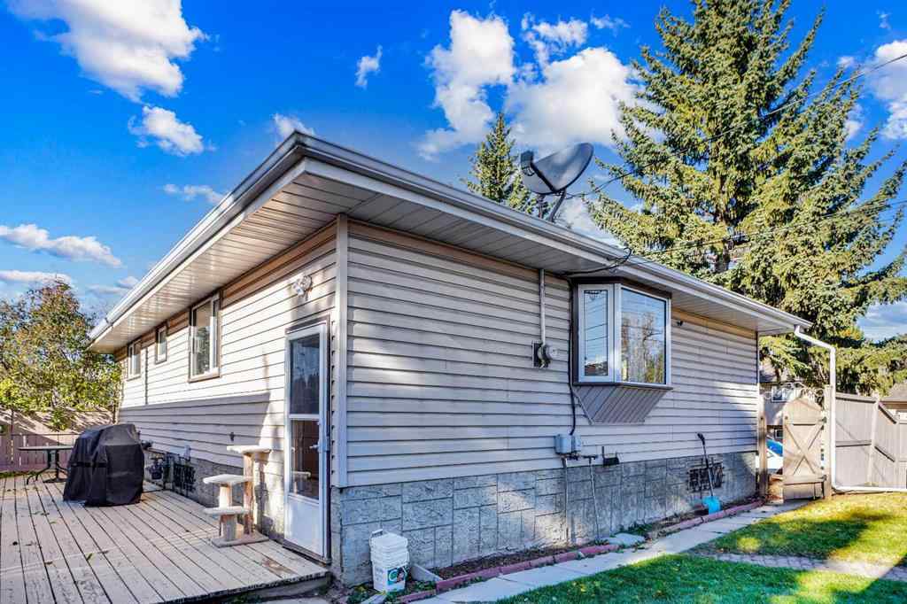 MLS® A2267479 - 272 Sackville Drive SW in Southwood Calgary, Residential