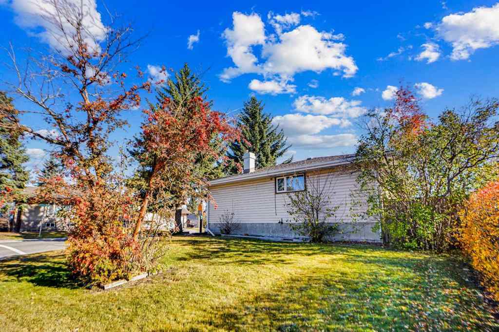 MLS® A2267479 - 272 Sackville Drive SW in Southwood Calgary, Residential