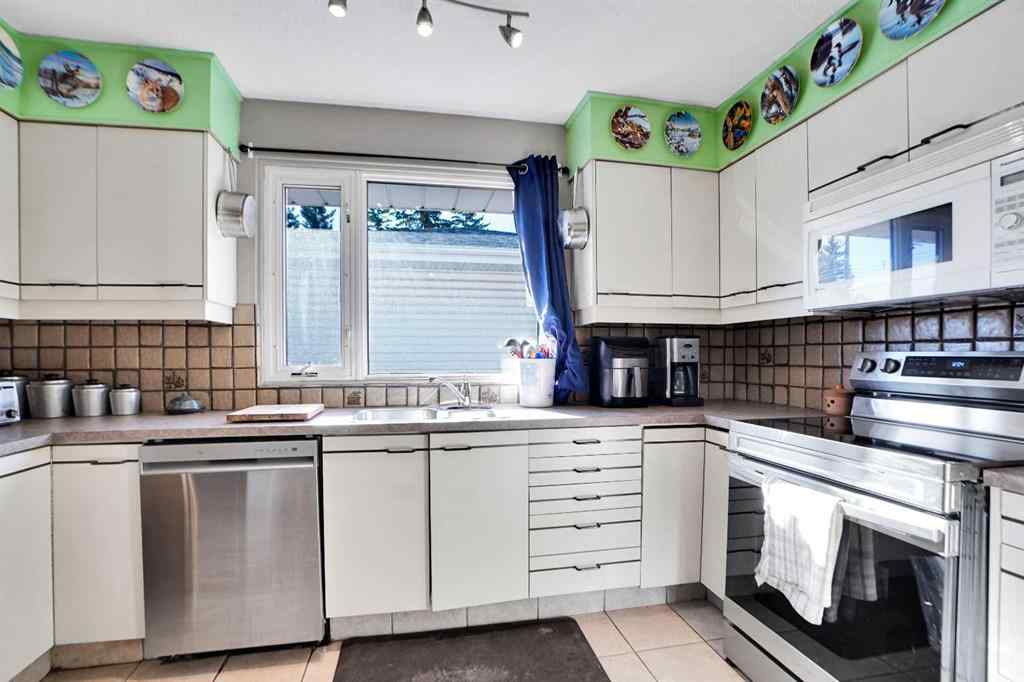 MLS® A2267479 - 272 Sackville Drive SW in Southwood Calgary, Residential