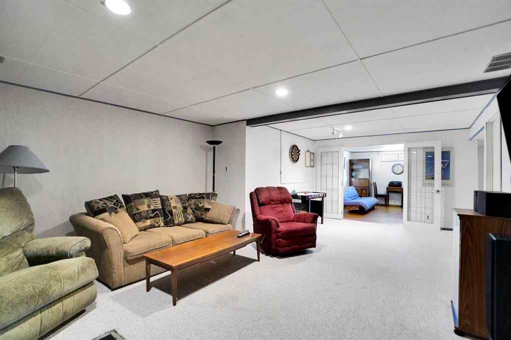 MLS® A2267479 - 272 Sackville Drive SW in Southwood Calgary, Residential