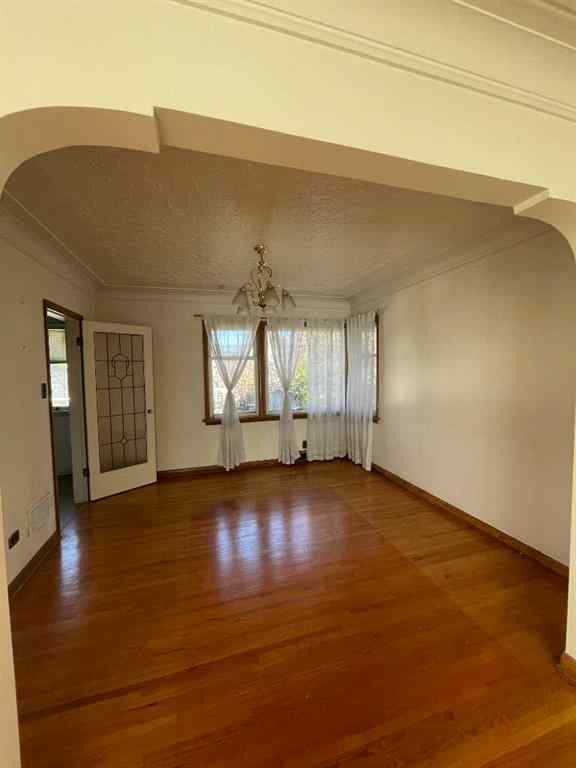 MLS® A2267480 - 2424 17 Avenue SW in Scarboro/Sunalta West Calgary, Residential