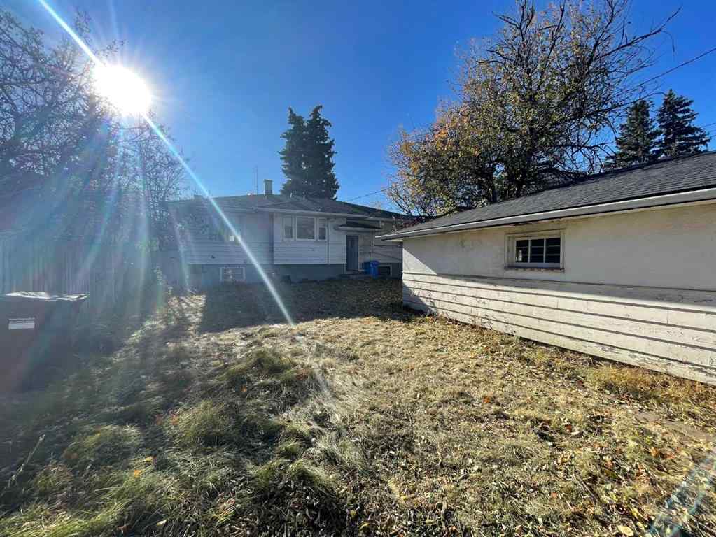 MLS® A2267480 - 2424 17 Avenue SW in Scarboro/Sunalta West Calgary, Residential