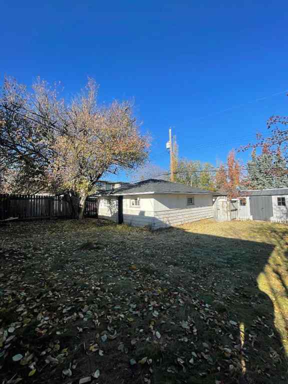 MLS® A2267480 - 2424 17 Avenue SW in Scarboro/Sunalta West Calgary, Residential
