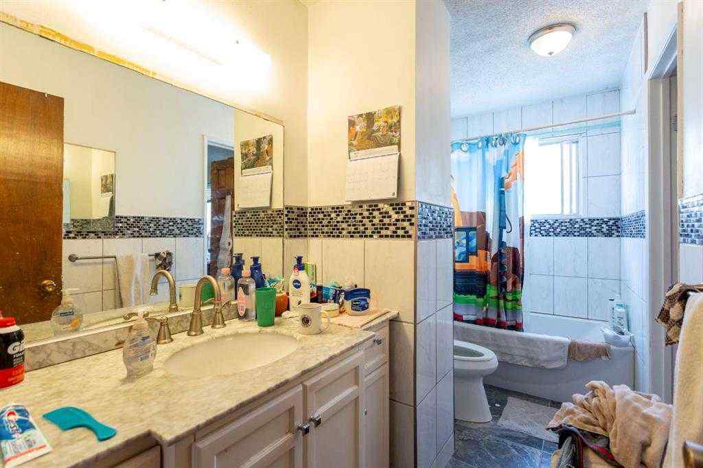 MLS&reg; # A2267488 - 7803 Hunterslea Crescent NW in Huntington Hills Calgary, Residential Open Houses