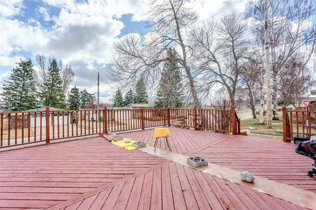 MLS&reg; # A2267488 - 7803 Hunterslea Crescent NW in Huntington Hills Calgary, Residential Open Houses