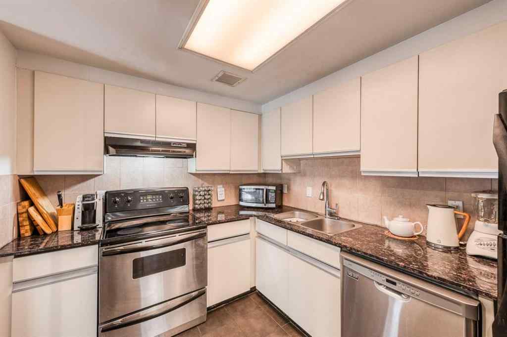 MLS&reg; # A2267505 - Unit #305 626 24 Avenue SW in Cliff Bungalow Calgary, Residential Open Houses