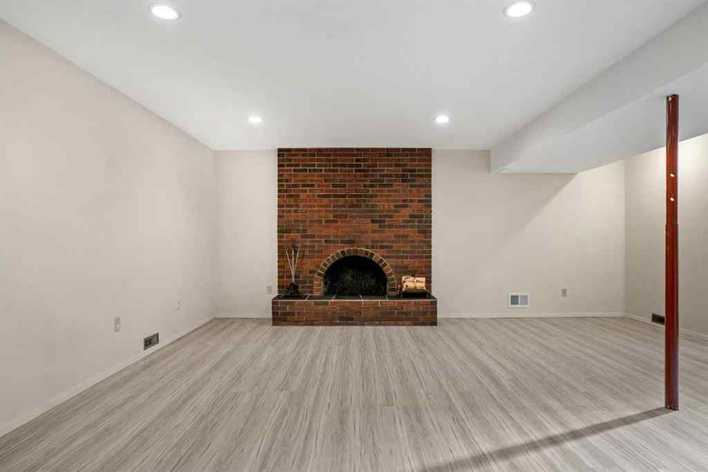 MLS® A2267532 - 827 Lake Emerald Place SE in Lake Bonavista Calgary, Residential