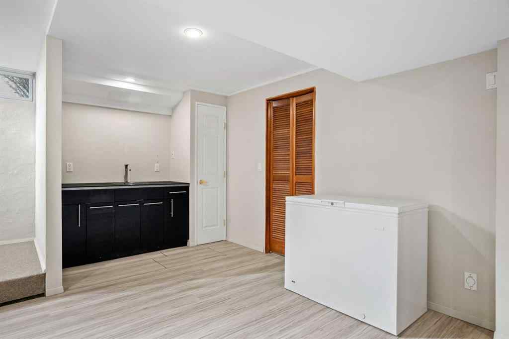 MLS® A2267532 - 827 Lake Emerald Place SE in Lake Bonavista Calgary, Residential