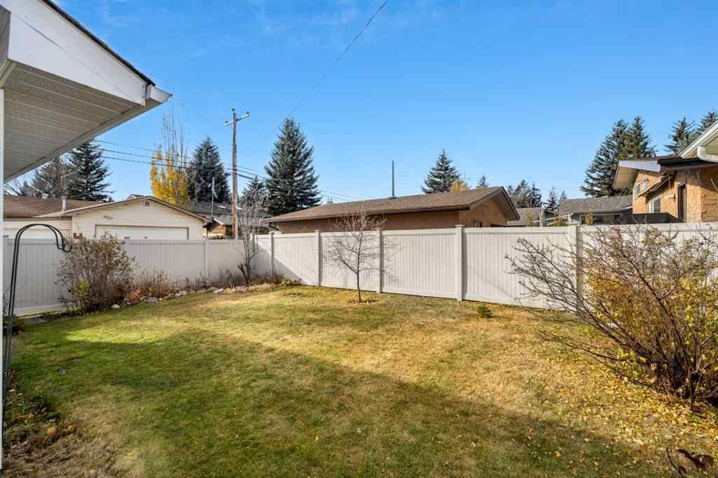 MLS® A2267532 - 827 Lake Emerald Place SE in Lake Bonavista Calgary, Residential