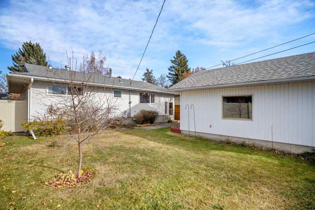 MLS® A2267532 - 827 Lake Emerald Place SE in Lake Bonavista Calgary, Residential